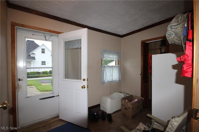 14201 Kauffman Ave, Sterling, OH 44276 - entryway with crown molding and a textured ceiling