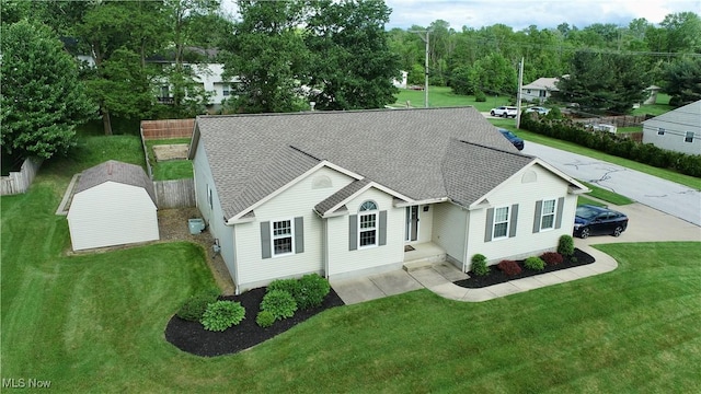 615 Wolf Ave, Wadsworth, OH 44281 - ranch-style house with a shingled roof