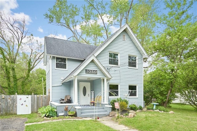 1050 W Main Ct, Geneva, OH 44041 - view of front of house featuring a shingled roof