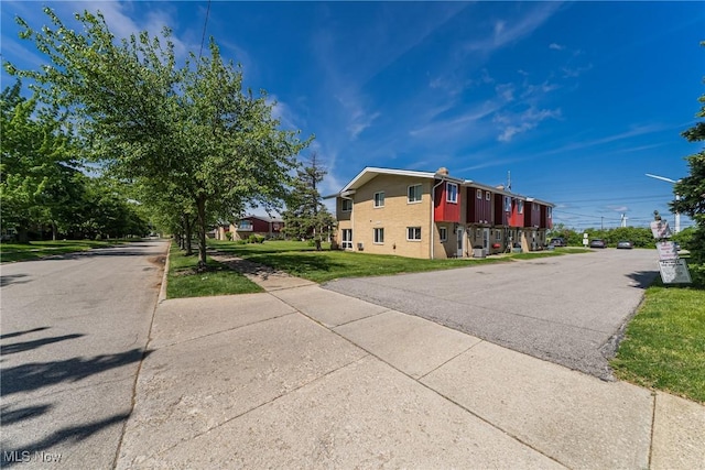 27701 Mills Ave Unit 2N, Euclid, OH 44132 - view of asphalt road