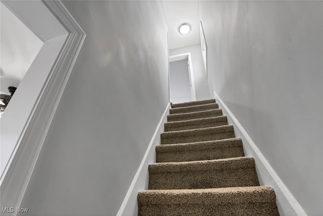 1664 Linden Ave, South Zanesville, OH 43701 - view of staircase