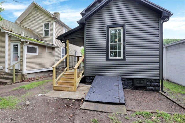 1664 Linden Ave, South Zanesville, OH 43701 - rear view of house with entry steps