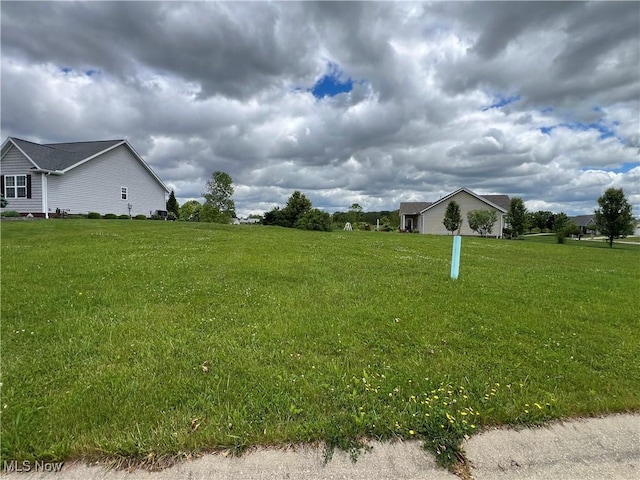 4716 Stevie Ave SW, Massillon, OH 44646 - photo 3