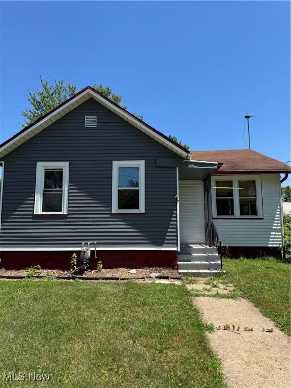 511 Woodland Ave, Elyria, OH 44035 - photo 2