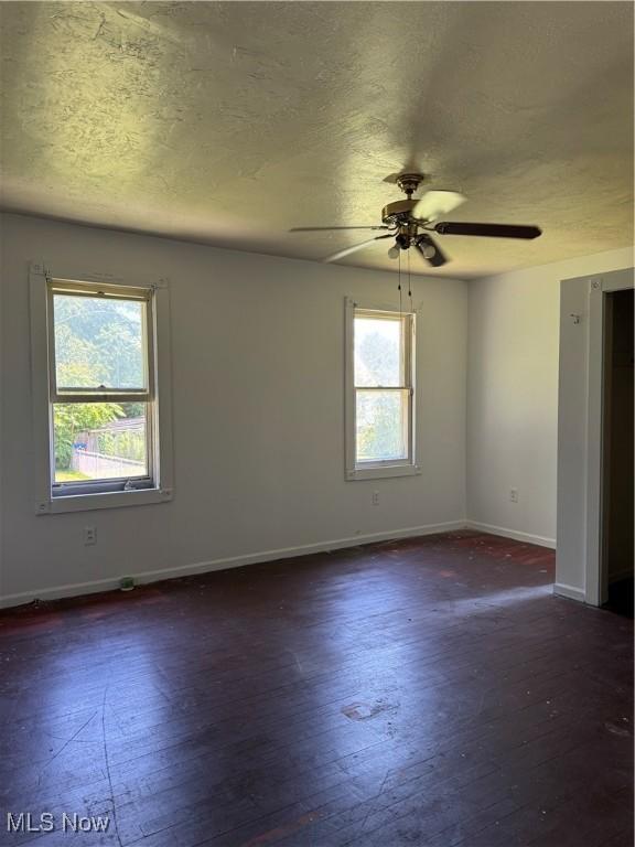 511 Woodland Ave, Elyria, OH 44035 - photo 6
