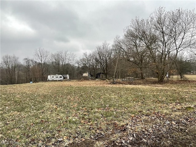 67930 Wintergreen Rd, Lore City, OH 43755