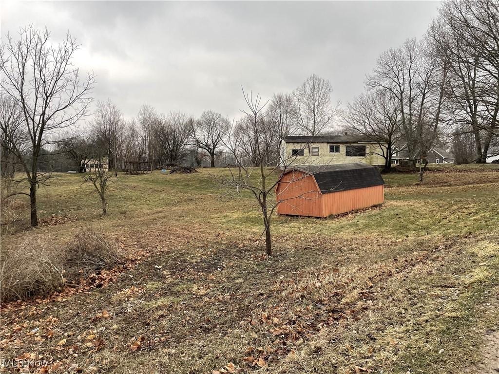 67930 Wintergreen Rd, Lore City, OH 43755