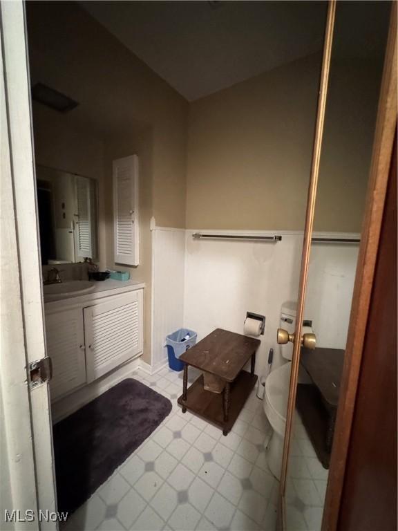 1009 Bogart Rd, Huron, OH 44839 - bathroom featuring vanity and toilet