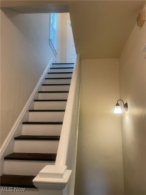 10508 Lake Shore Blvd, Bratenahl, OH 44108 - photo 7