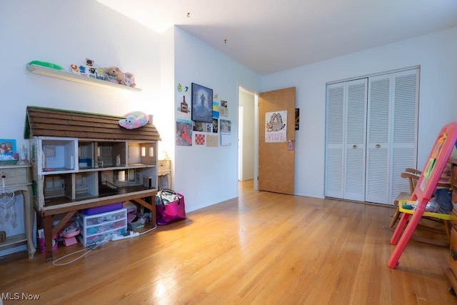 5940 Hansom Dr, Solon, OH 44139 - recreation room with wood finished floors