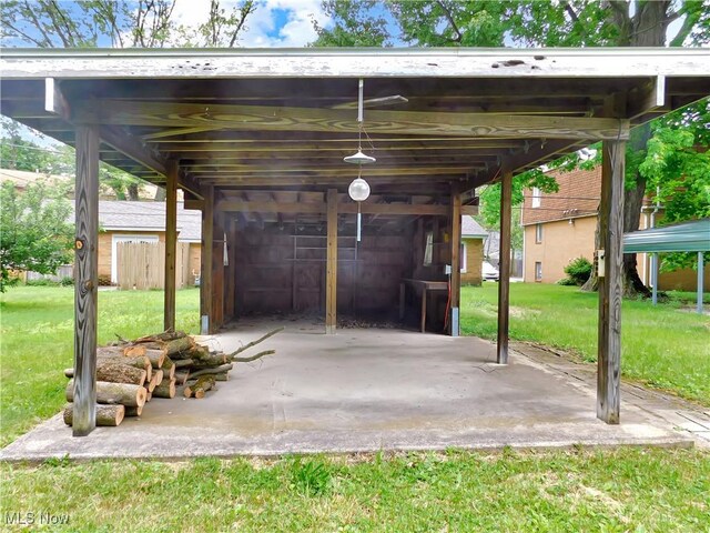 192 Walnut St, Geneva, OH 44041 - view of parking / parking lot