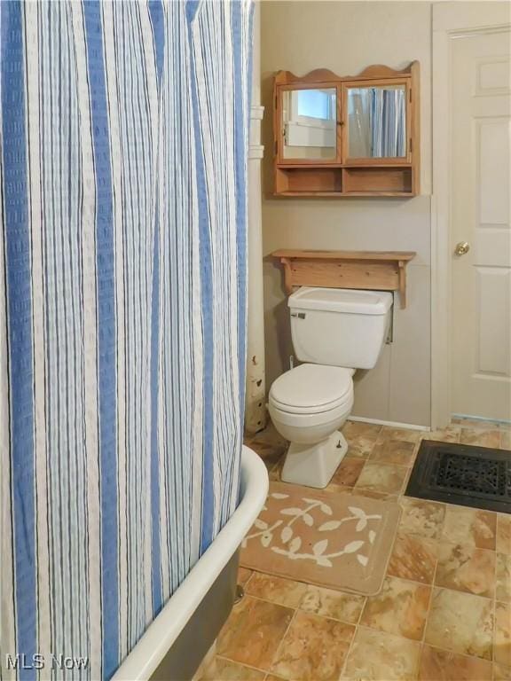 192 Walnut St, Geneva, OH 44041 - full bath featuring toilet
