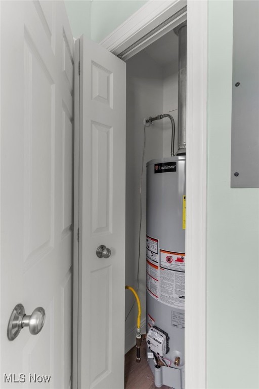 6937 Reynolds Rd, Mentor, OH 44060 - utilities with water heater