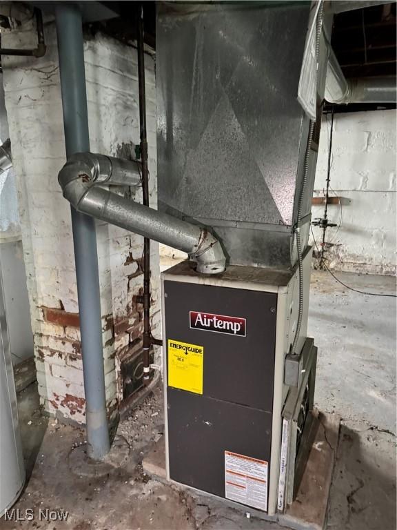 483 E 128th St, Cleveland, OH 44108 - utilities featuring heating unit