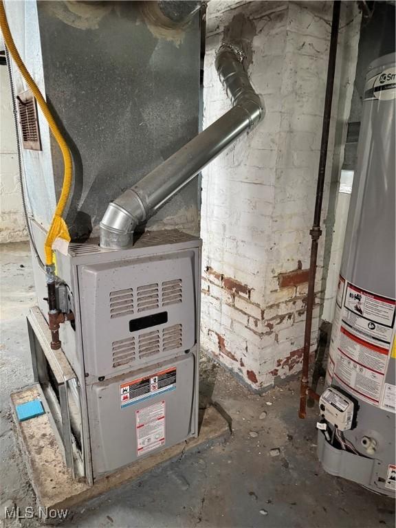 483 E 128th St, Cleveland, OH 44108 - utilities with water heater and heating unit