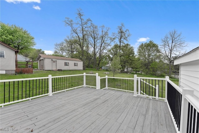 608 Arch St, Salem, OH 44460 - wooden deck with a yard