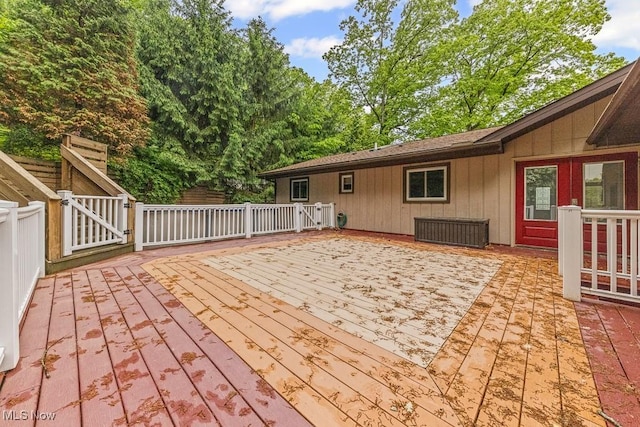 153 Cheyenne Trl, Malvern, OH 44644 - wooden terrace with a gate