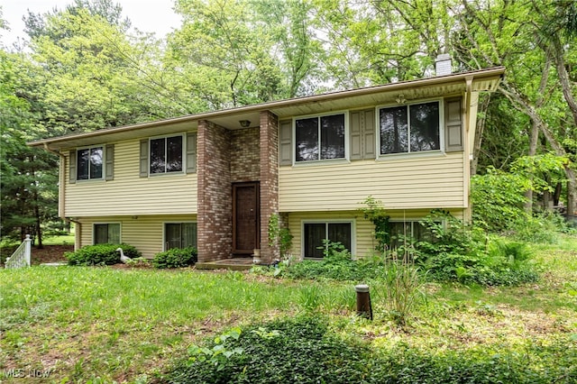 1580 S Hametown Rd, Copley, OH 44321 - split foyer home featuring a chimney