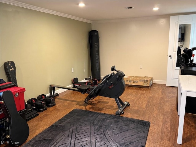 250 Crystal Ln, Weirton, WV 26062 - workout area featuring wood finished floors, crown molding, baseboards, and recessed lighting
