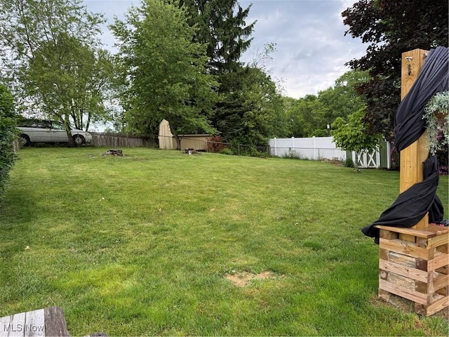 250 Crystal Ln, Weirton, WV 26062 - view of yard