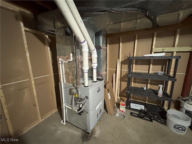2761 Timberline Dr, Cortland, OH 44410 - view of utility room