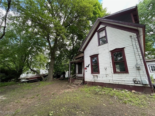 532 4th St SW, Massillon, OH 44647 - view of side of home
