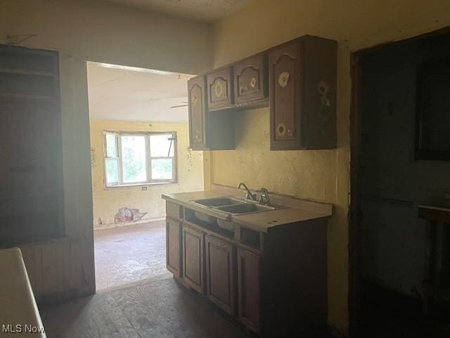 532 4th St SW, Massillon, OH 44647 - kitchen featuring a sink