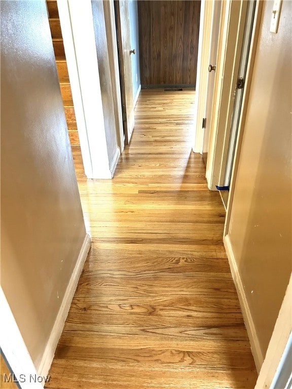 1214 Wentworth Ave, Toronto, OH 43964 - hallway featuring light wood-type flooring and baseboards