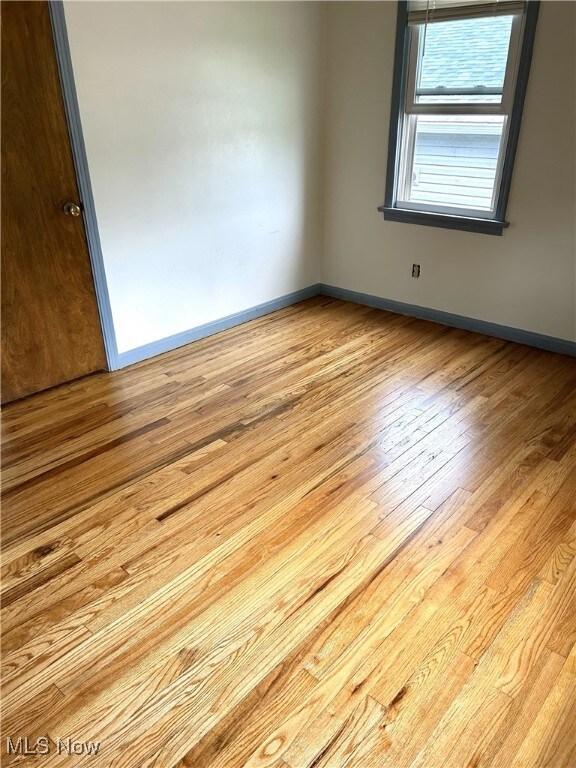 1214 Wentworth Ave, Toronto, OH 43964 - unfurnished room featuring wood finished floors and baseboards