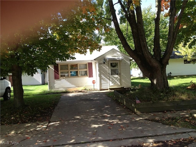 2824 Brenner Dr, Lorain, OH 44053 - view of front of house featuring driveway