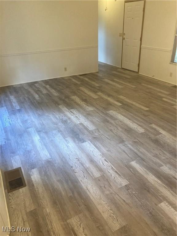 1229 Columbiana Lisbon Rd Unit 39, Columbiana, OH 44408 - empty room with wood finished floors