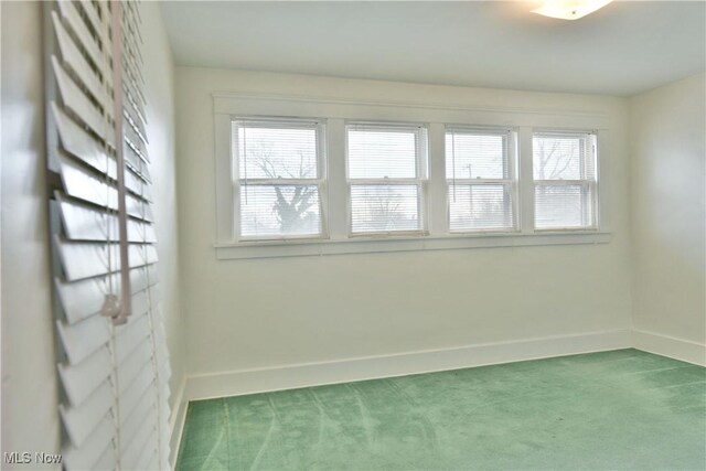 328 S Canal St, Newton Falls, OH 44444 - carpeted empty room featuring baseboards
