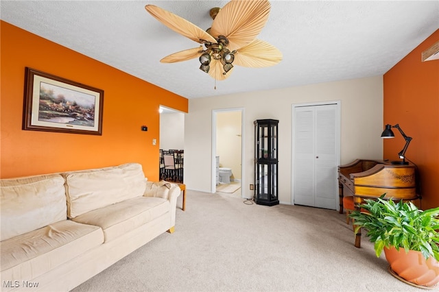 6874 Stratford Cir Unit D, Mentor, OH 44060 - carpeted living room with a ceiling fan