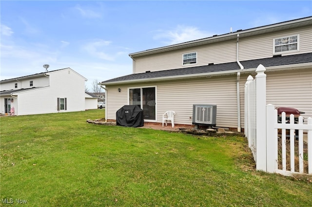 6874 Stratford Cir Unit D, Mentor, OH 44060 - back of house featuring a lawn