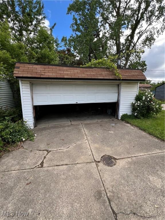 11601 Rutland Ave, Cleveland, OH 44108 - photo 3