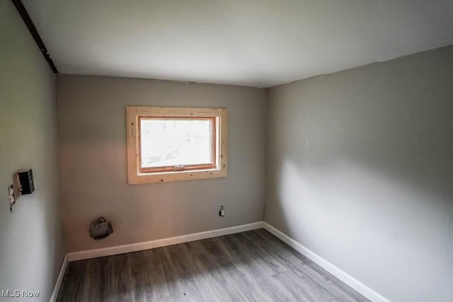 29655 Buck Rd, Salem, OH 44460 - unfurnished room featuring wood finished floors and baseboards