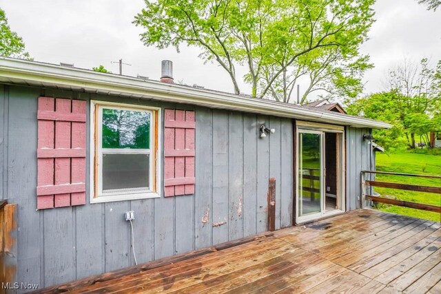 29655 Buck Rd, Salem, OH 44460 - view of wooden deck