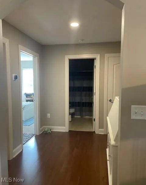 170 Sandy Ct Unit 11, New Middletown, OH 44442 - hallway with dark wood-type flooring, baseboards, and recessed lighting