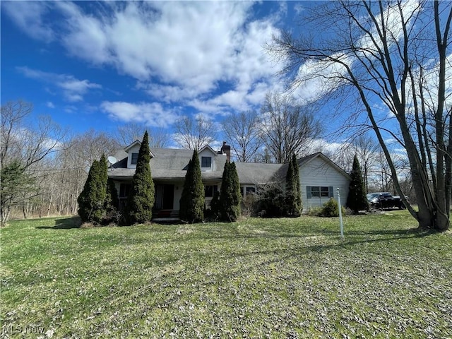 9439 Williams Rd, Diamond, OH 44412 - cape cod home with a front lawn