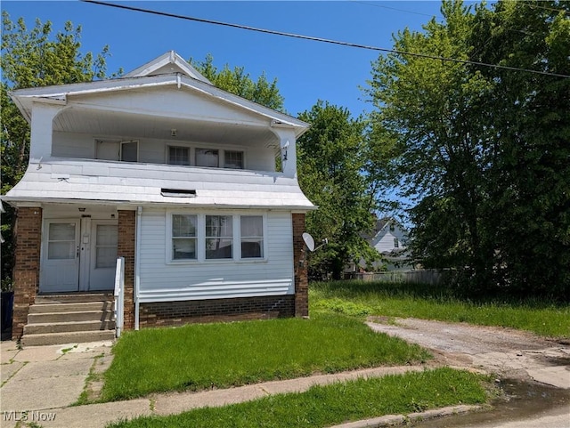1367 Clearaire Rd, Cleveland, OH 44110 - view of front of house featuring a balcony