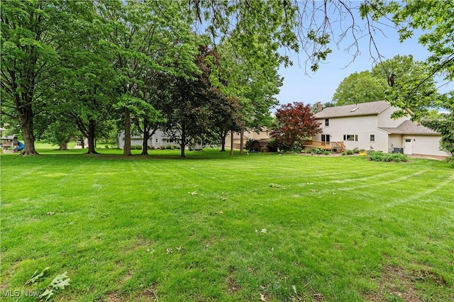 9852 Hocking St NW, Massillon, OH 44646 - view of grassy yard