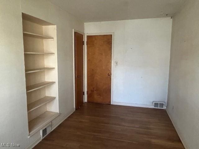 1081 Carver Rd, Cleveland Heights, OH 44112 - interior space with wood finished floors