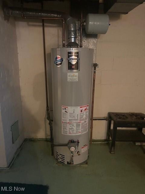 1081 Carver Rd, Cleveland Heights, OH 44112 - utility room with water heater