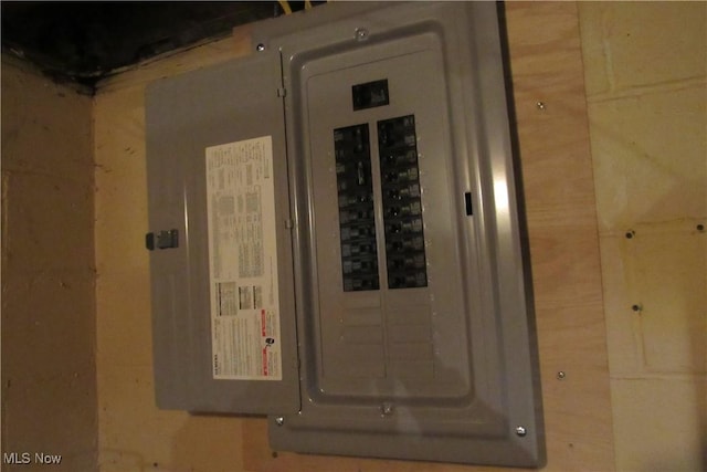 2313 W 13th St, Ashtabula, OH 44004 - utility room featuring electric panel