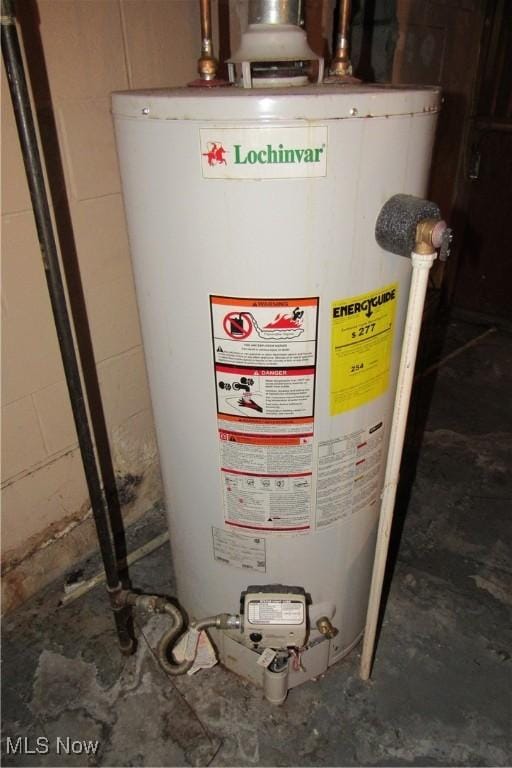 2313 W 13th St, Ashtabula, OH 44004 - utilities with water heater