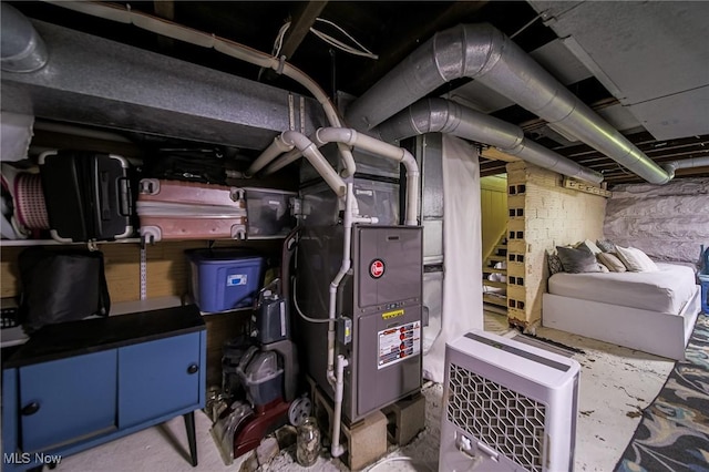 9012 Winesburg Rd, Dundee, OH 44624 - utilities with heating unit
