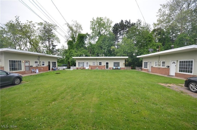 2350-2352 Newton St, Akron, OH 44305 - photo 1