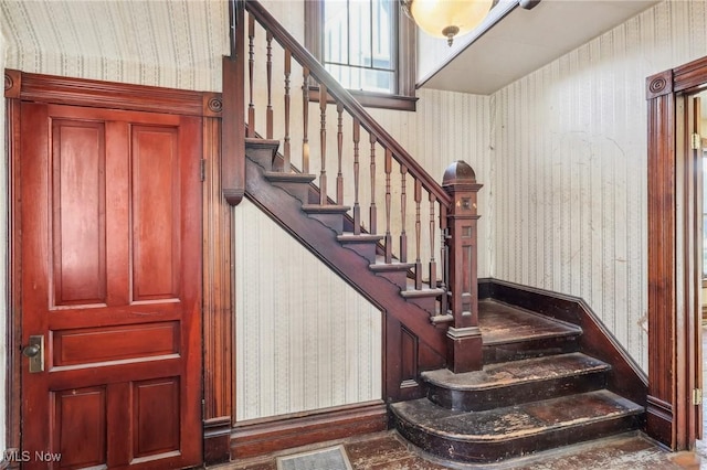 604 E Lincoln Way, Lisbon, OH 44432 - stairs with wallpapered walls