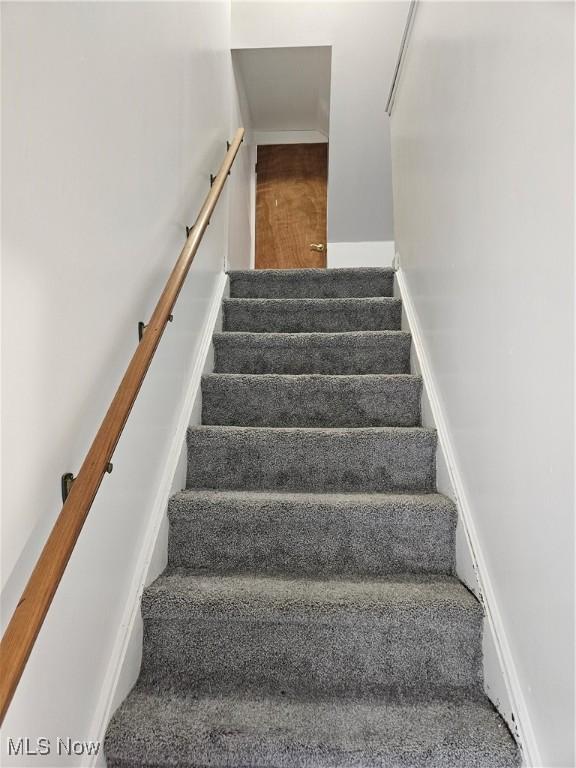 5102 Andrus Ave, North Olmsted, OH 44070 - view of stairway