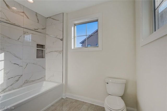 2540 Edgewood Trce, Pepper Pike, OH 44124 - full bath featuring toilet, tub / shower combination, baseboards, and recessed lighting